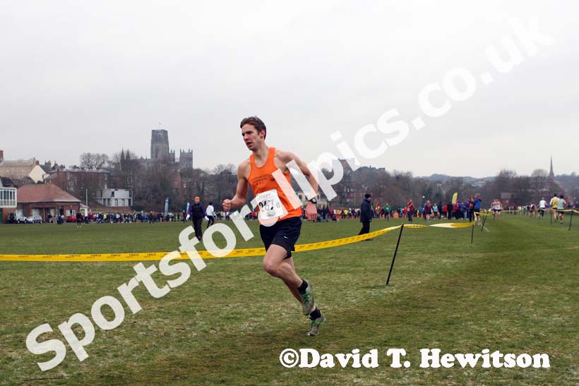 Durham City 2nd leg senior mens Durham Cathedral Relays. Photo: David T. Hewitson/Sports for All Pics